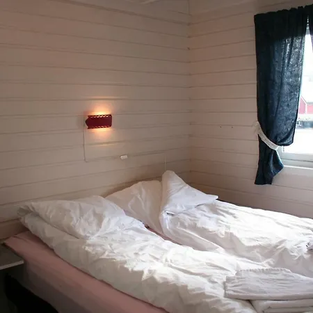 Tinabua Rorbu Lofoten *